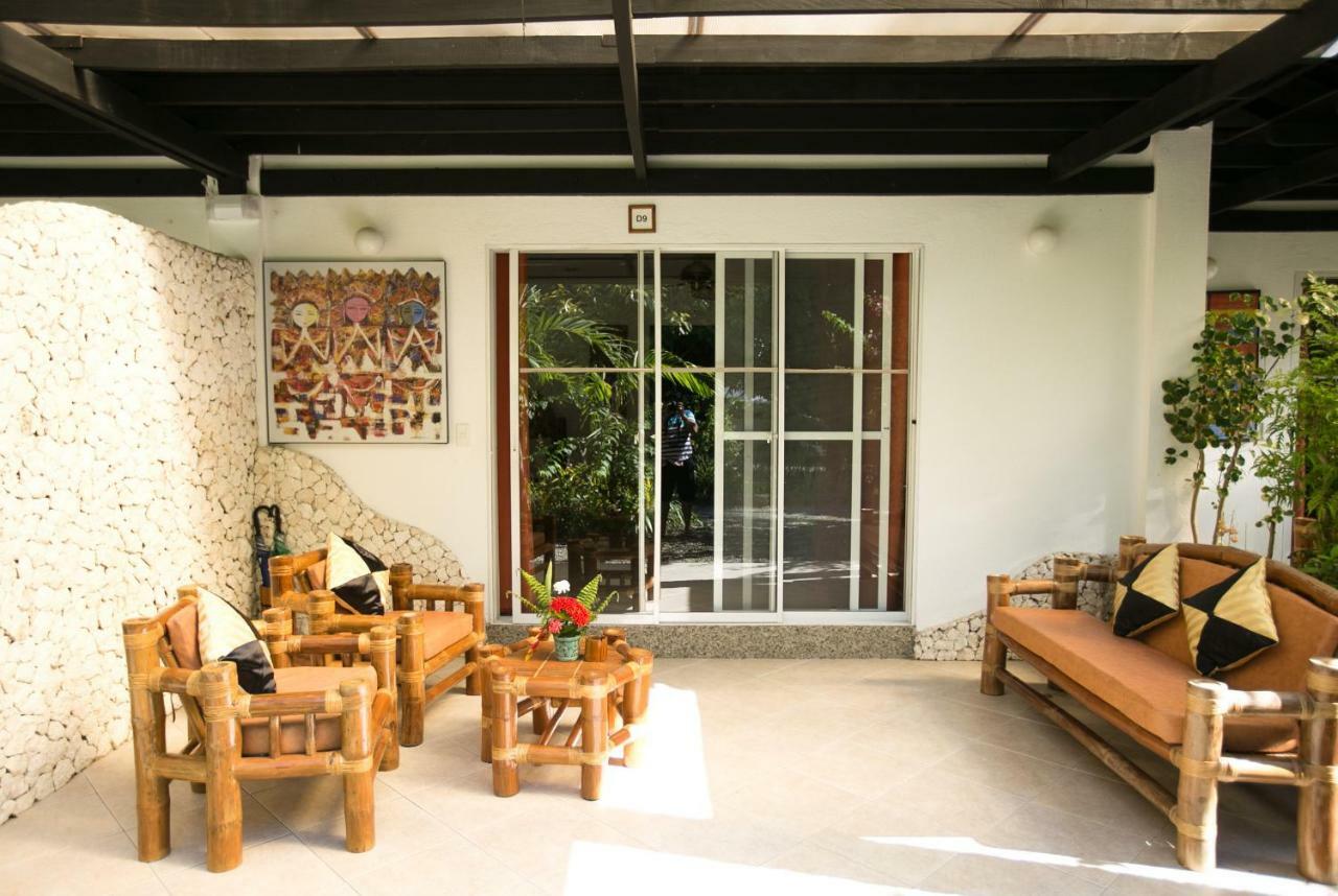 Dolphin House Resort Moalboal Exterior foto